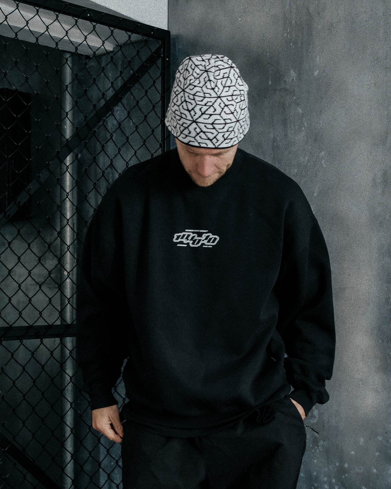 LAYERS CREWNECK - Image 4